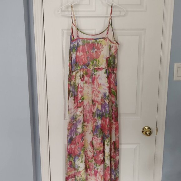 Floral Maxi Dress - Picture 4 of 8